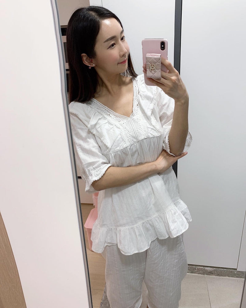 Scarlet Plain White Lace-Trimmed Top And Bottom Set