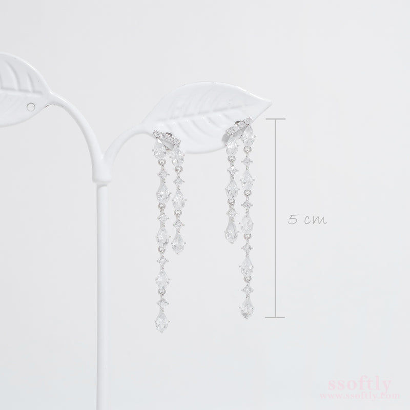 Rain Drop Earrings [Del Luna]